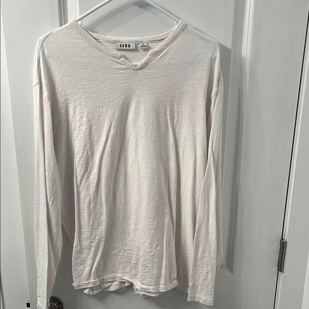 Rowm White Long Sleeve Lightweight Shirt
Men’s XL